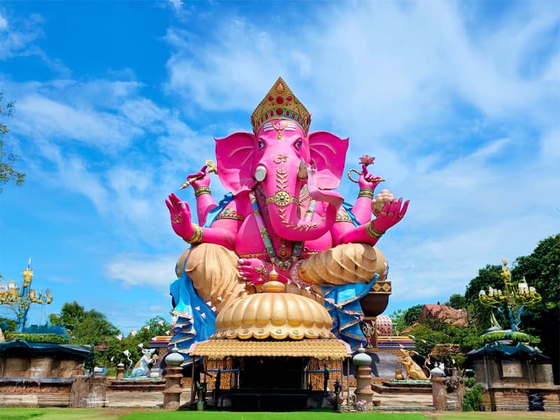 องค์พระพิฆเนศขนาดใหญ่