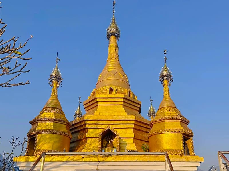 เจดีย์พ่อและเจดีย์แม่ วัดปรังกาสี