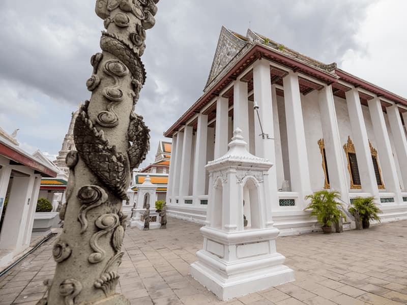 บรรยากาศภายในวัดเทพธิดาราม