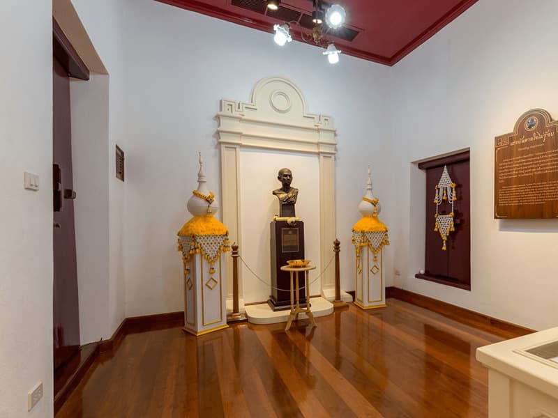 บ้านกวีสุนทรภู่ในวัดเทพธิดาราม