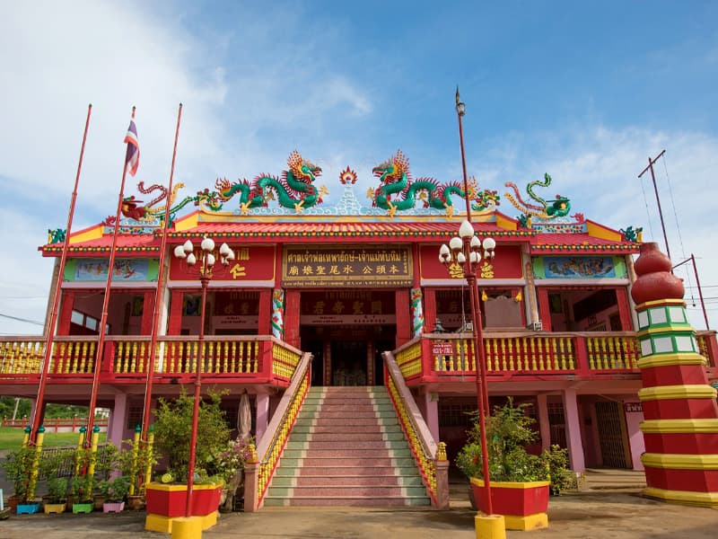 ศาลเจ้าพ่อเทพารักษ์ เจ้าแม่ทับทิม นครสวรรค์